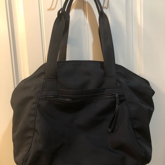 Lululemon free to be bag - Picture 3 of 6